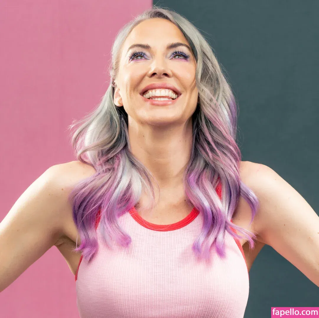 Whitney Cummings Onlyfans Photo Gallery 