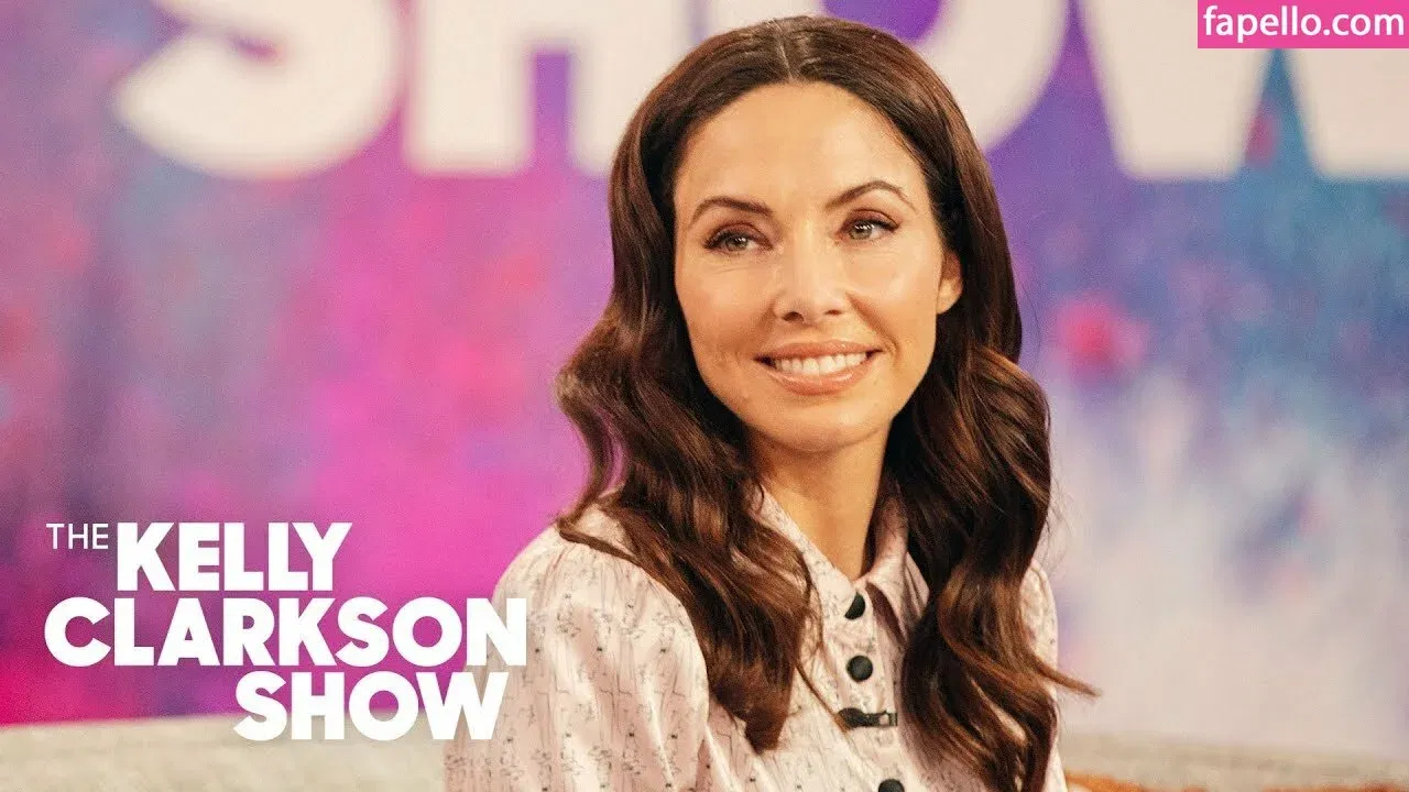 Whitney Cummings Onlyfans Photo Gallery 