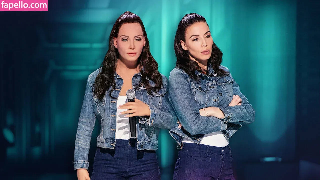 Whitney Cummings Onlyfans Photo Gallery 