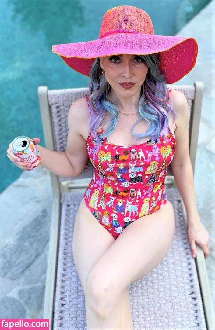 Whitney Cummings Onlyfans Photo Gallery 