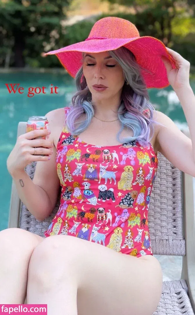 Whitney Cummings Onlyfans Photo Gallery 