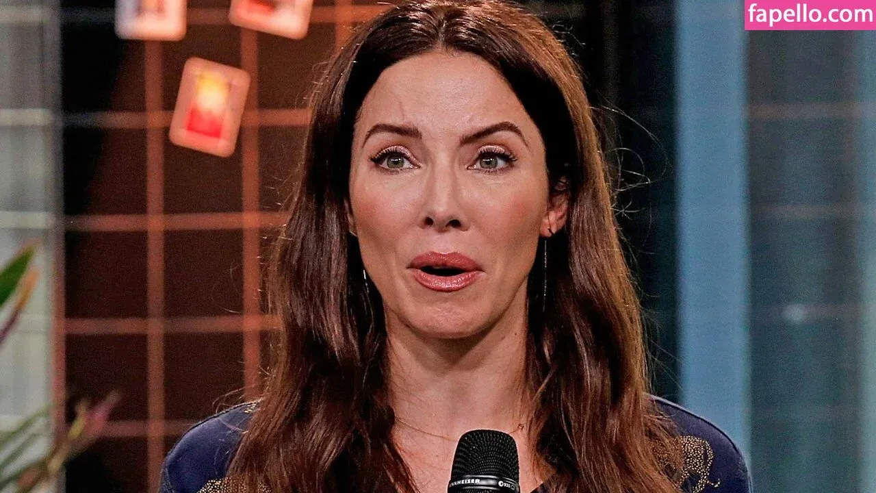 Whitney Cummings Onlyfans Photo Gallery 