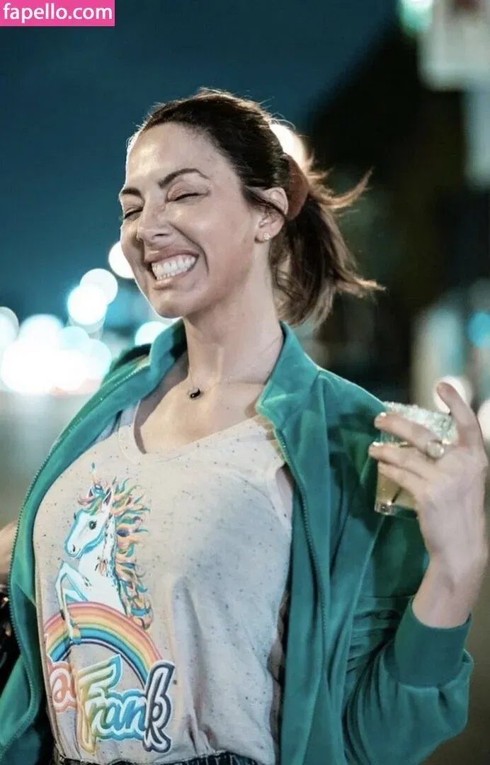 Whitney Cummings Onlyfans Photo Gallery 