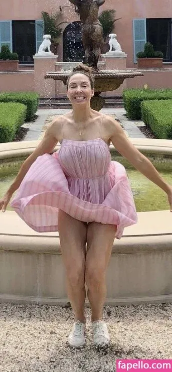 Whitney Cummings Onlyfans Photo Gallery 