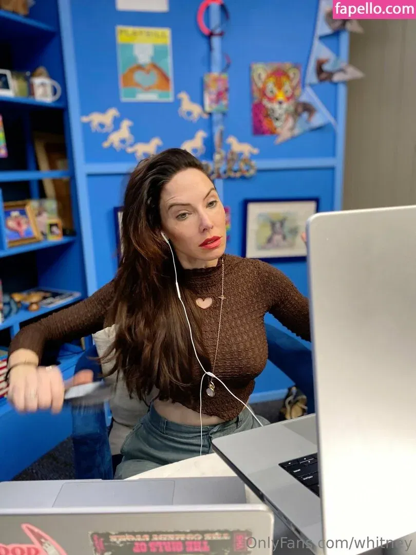 Whitney Cummings Onlyfans Photo Gallery 