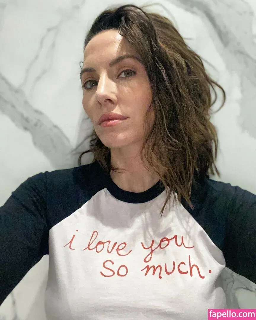 Whitney Cummings Onlyfans Photo Gallery 