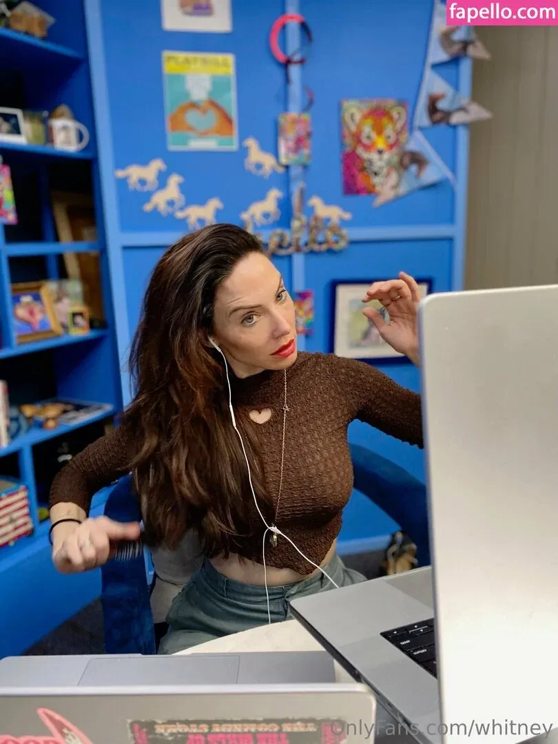 Whitney Cummings Onlyfans Photo Gallery 