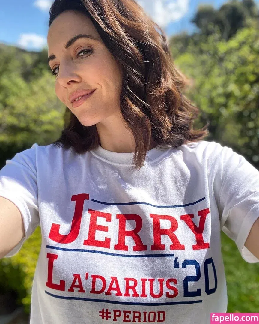 Whitney Cummings Onlyfans Photo Gallery 