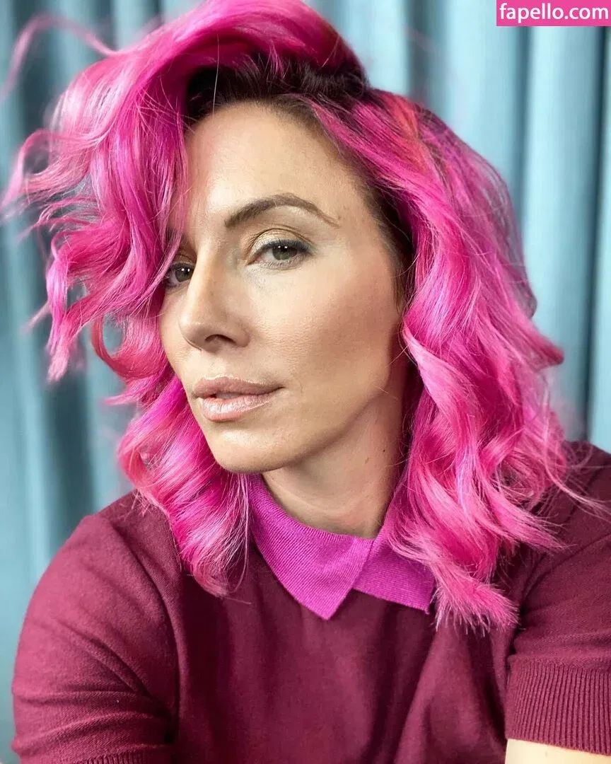 Whitney Cummings Onlyfans Photo Gallery 