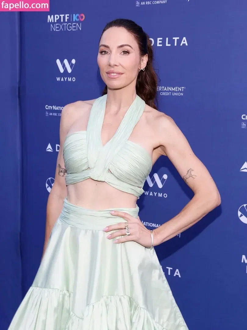 Whitney Cummings Onlyfans Photo Gallery 