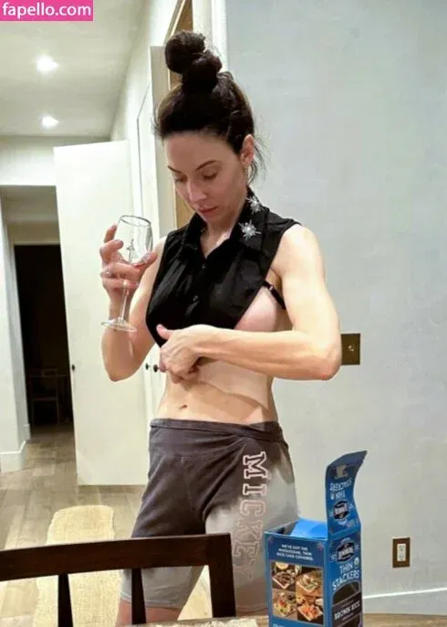 Whitney Cummings Onlyfans Photo Gallery 