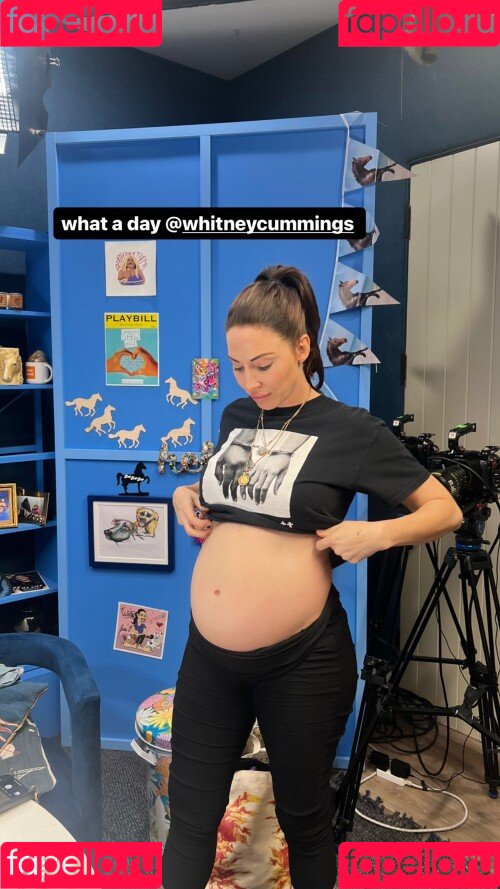 Whitney Cummings Onlyfans Photo Gallery 