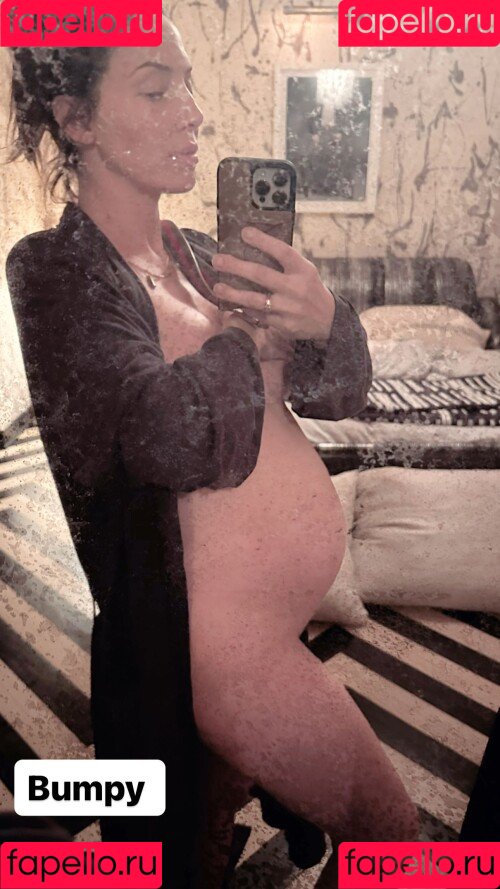 Whitney Cummings Onlyfans Photo Gallery 