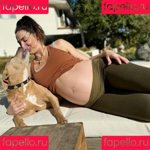 Whitney Cummings Onlyfans Photo Gallery 