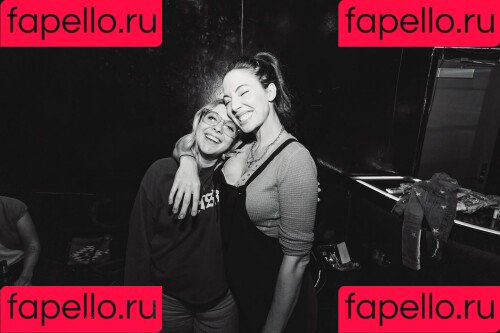 Whitney Cummings Onlyfans Photo Gallery 