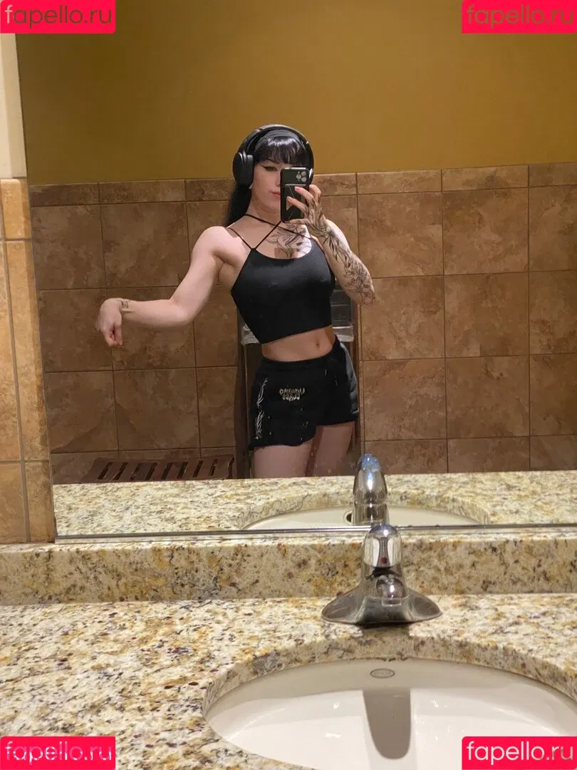 Amberthevalkyrie Onlyfans Photo Gallery 