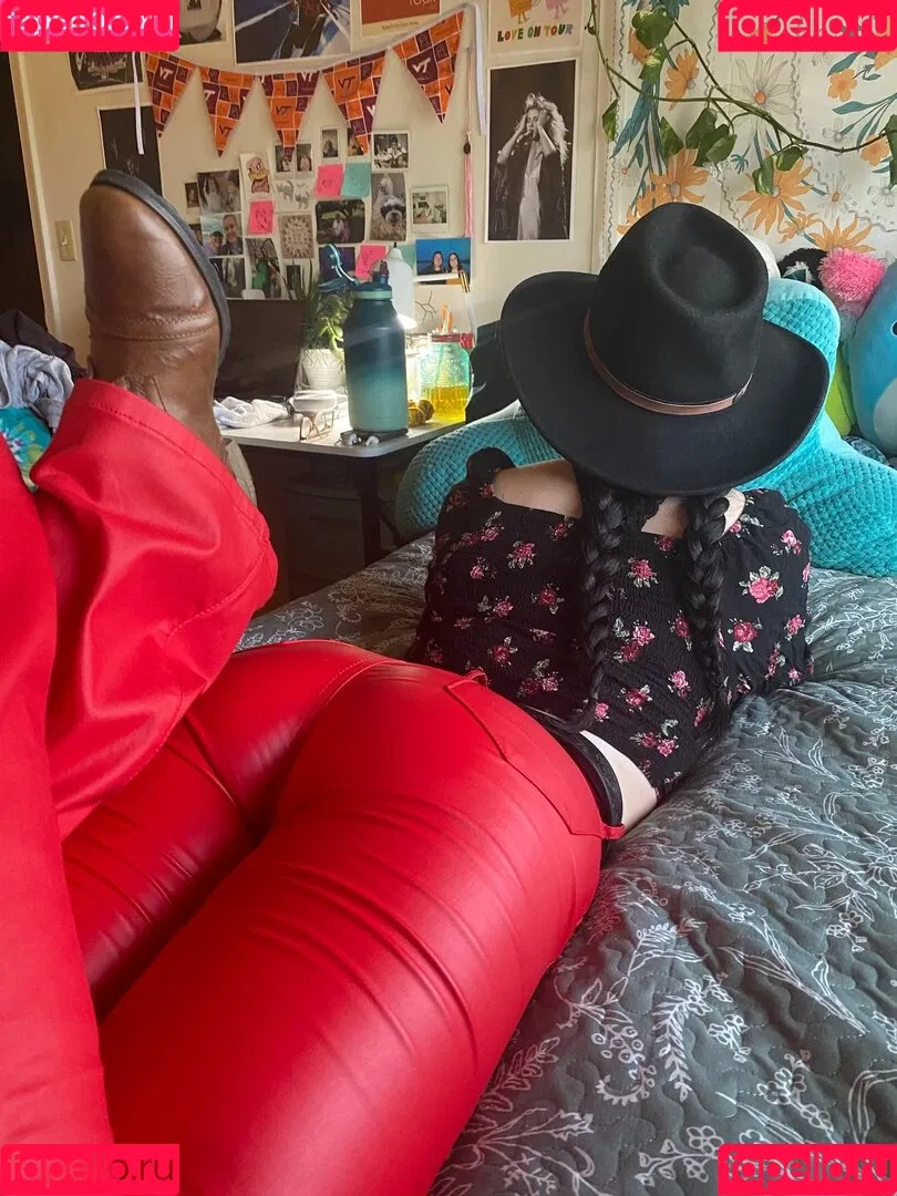 Amberthevalkyrie Onlyfans Photo Gallery 