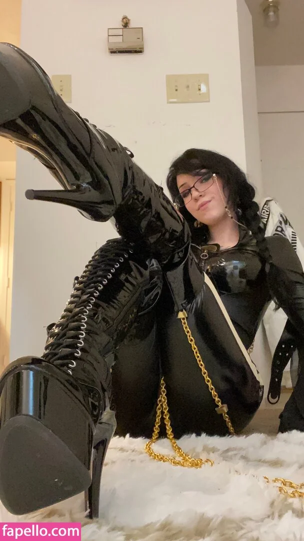 Amberthevalkyrie Onlyfans Photo Gallery 