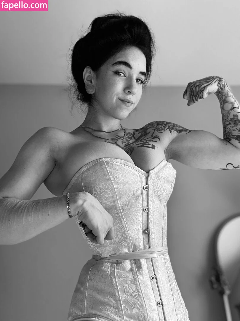 Amberthevalkyrie Onlyfans Photo Gallery 