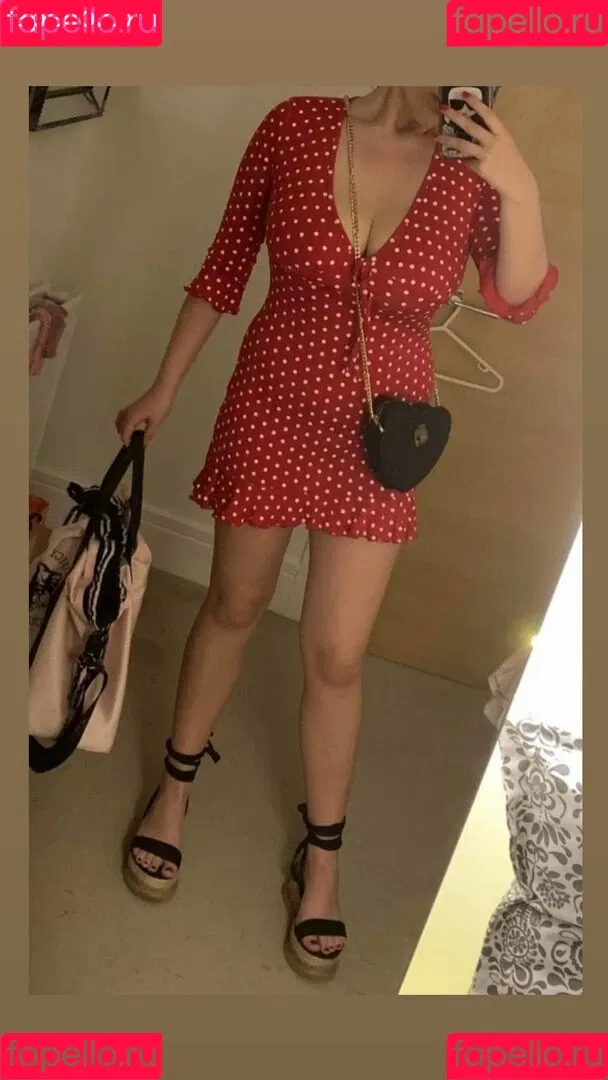 Simone Goodall Onlyfans Photo Gallery 