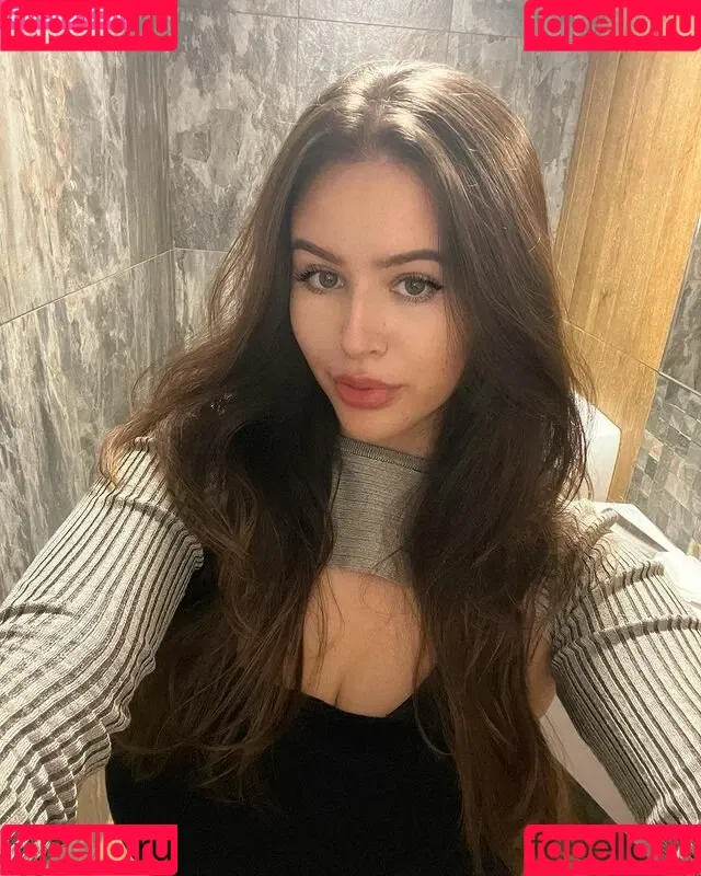 Simone Goodall Onlyfans Photo Gallery 
