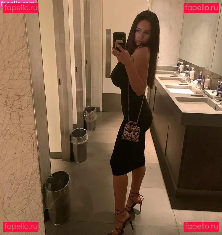 Simone Goodall Onlyfans Photo Gallery 