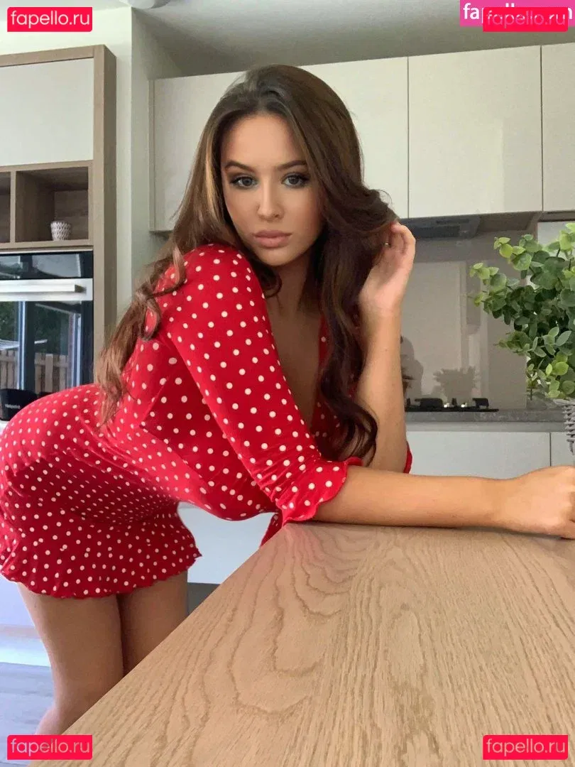 Simone Goodall Onlyfans Photo Gallery 