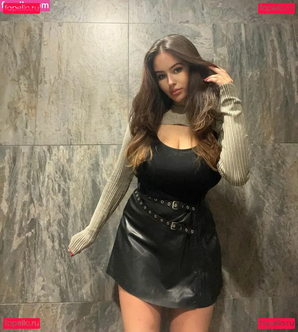 Simone Goodall Onlyfans Photo Gallery 