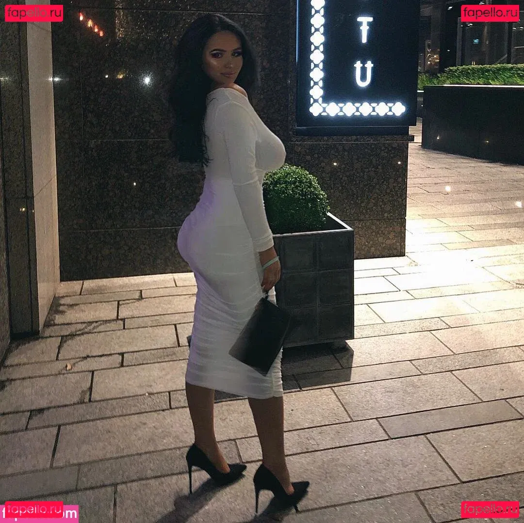 Simone Goodall Onlyfans Photo Gallery 