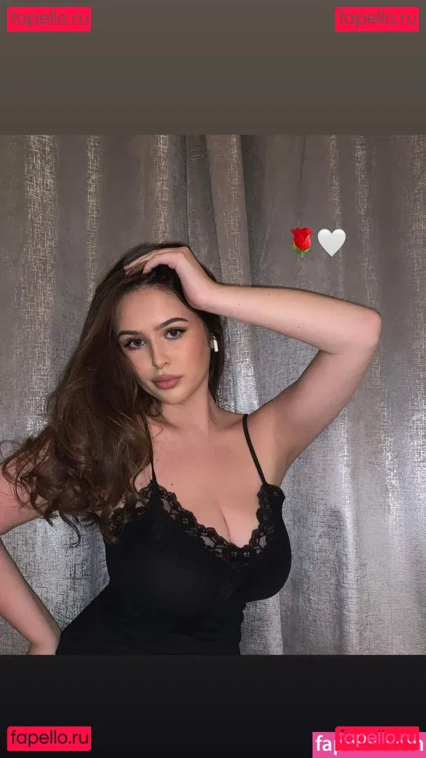 Simone Goodall Onlyfans Photo Gallery 