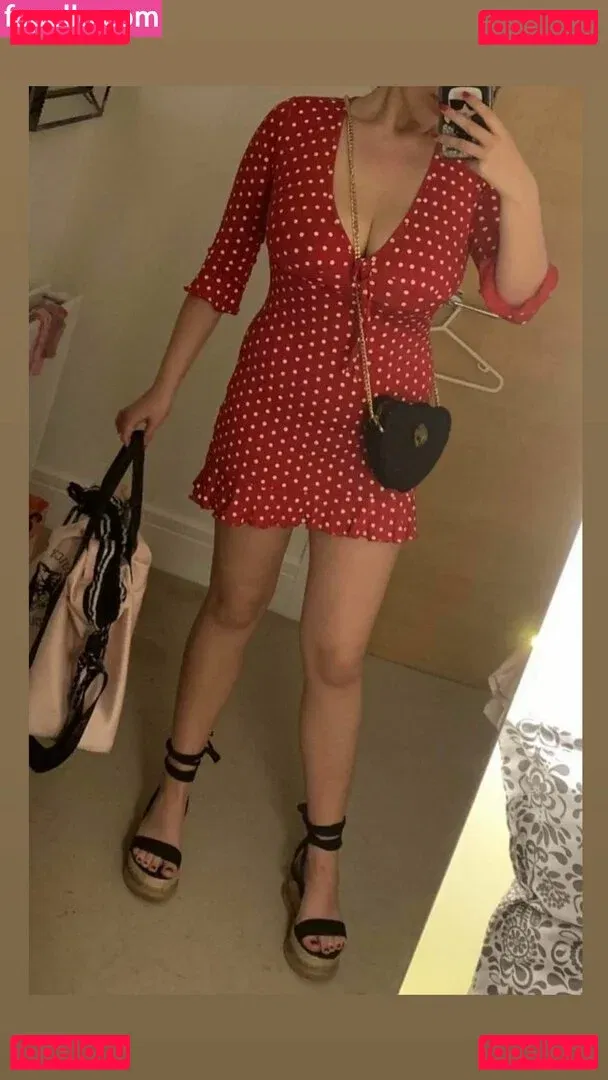 Simone Goodall Onlyfans Photo Gallery 