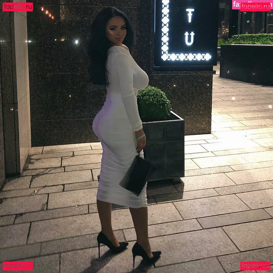 Simone Goodall Onlyfans Photo Gallery 