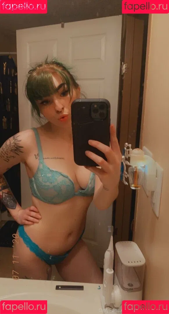 smolgothgirlvip Onlyfans Photo Gallery 