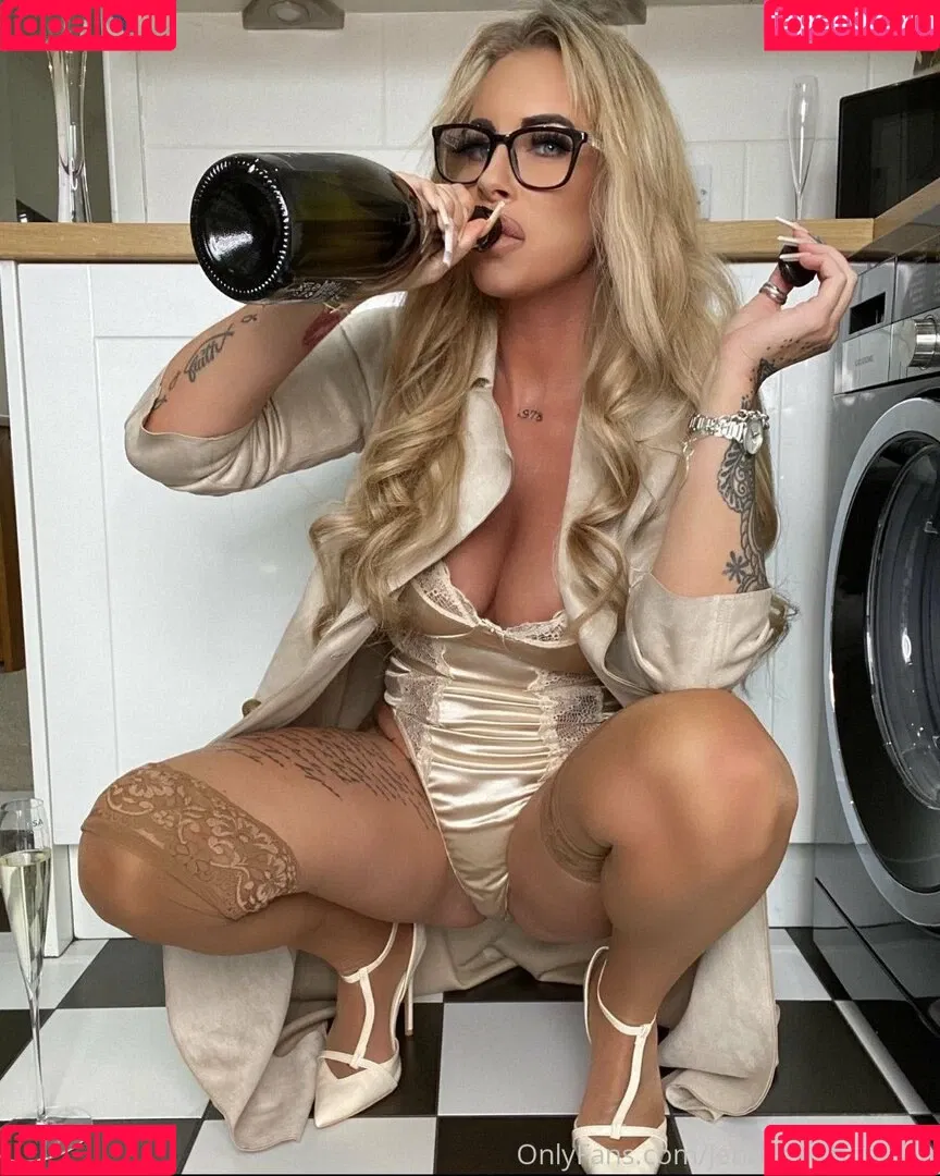 Jennifer Thomson Onlyfans Photo Gallery 