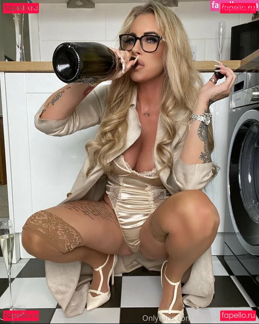 Jennifer Thomson Onlyfans Photo Gallery 