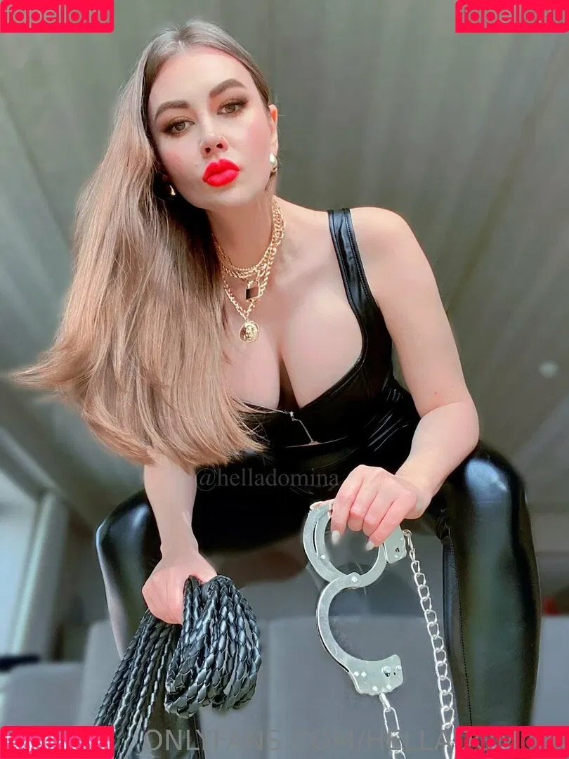 helladomina Onlyfans Photo Gallery 