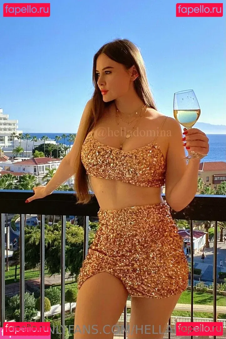 helladomina Onlyfans Photo Gallery 