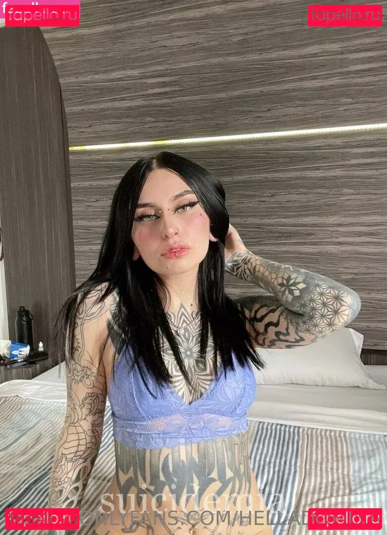 helladomina Onlyfans Photo Gallery 