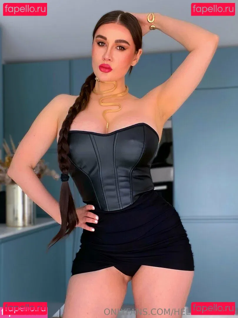 helladomina Onlyfans Photo Gallery 