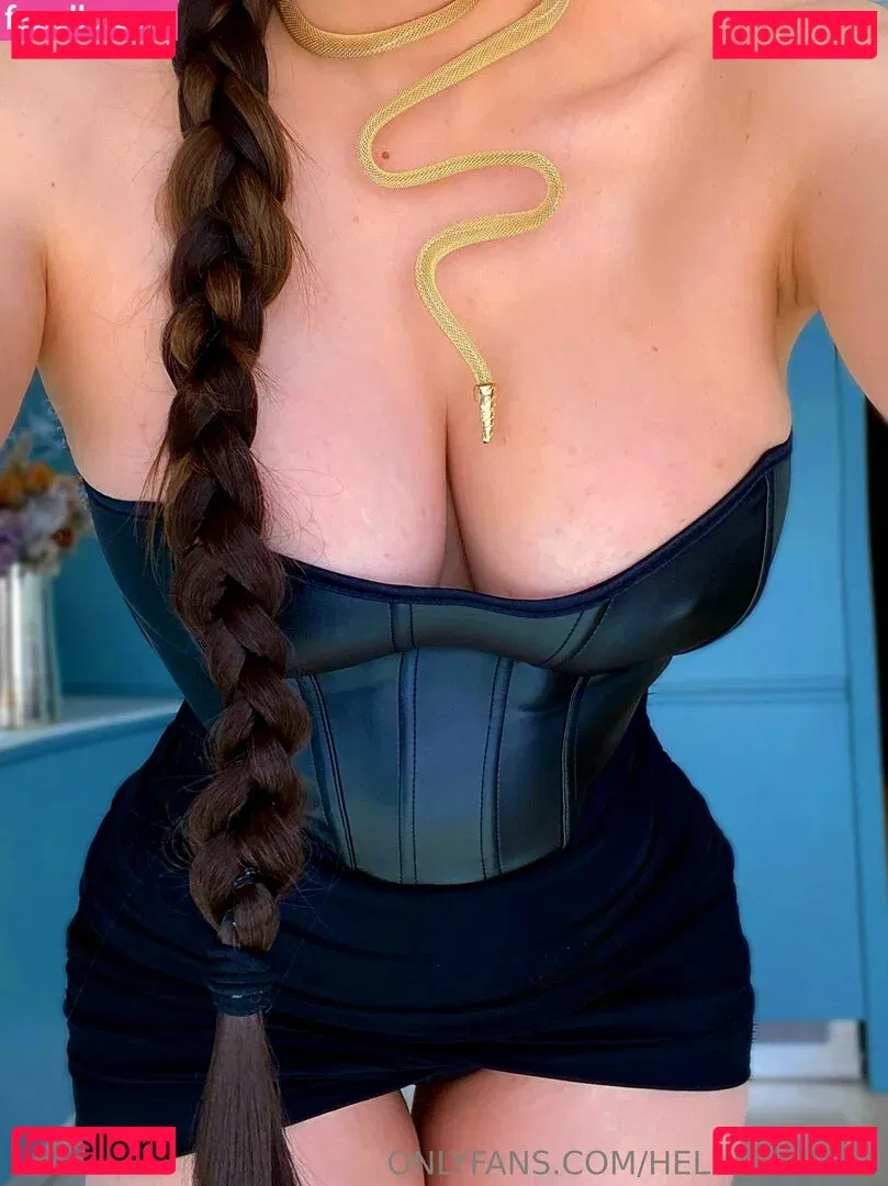 helladomina Onlyfans Photo Gallery 