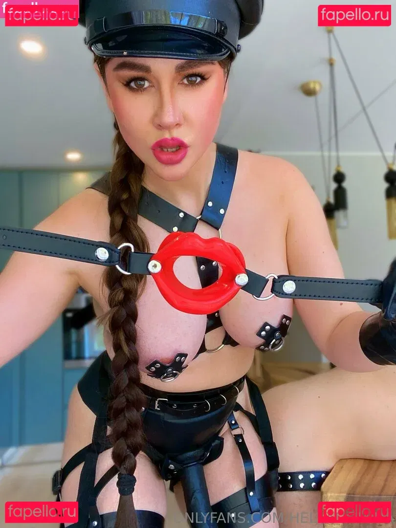 helladomina Onlyfans Photo Gallery 