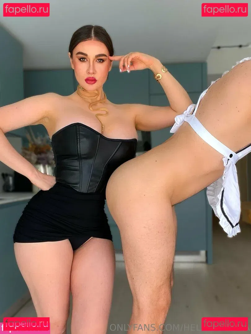 helladomina Onlyfans Photo Gallery 