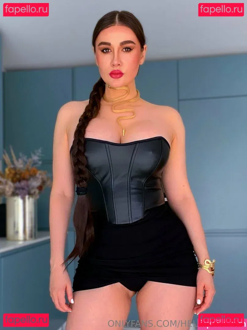 helladomina Onlyfans Photo Gallery 