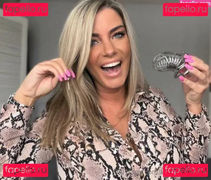 helladomina Onlyfans Photo Gallery 