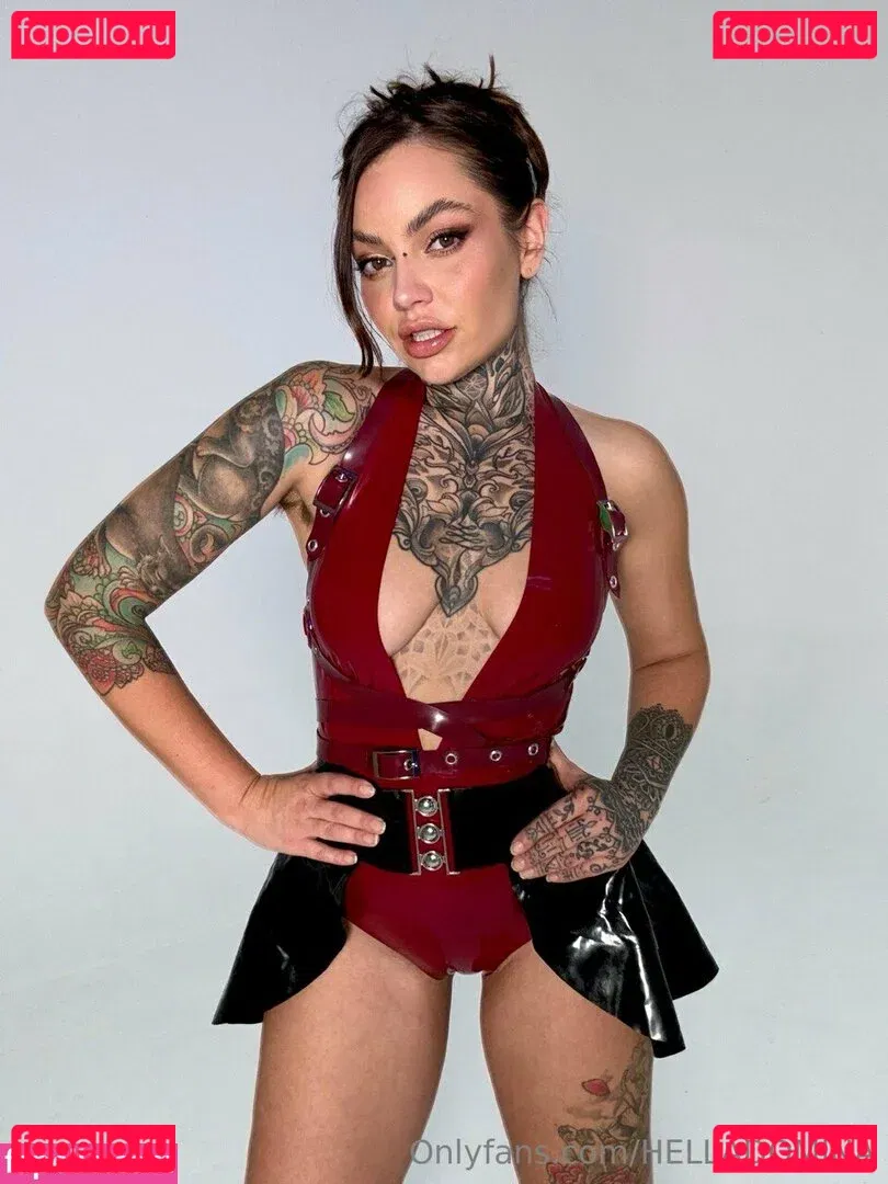 helladomina Onlyfans Photo Gallery 