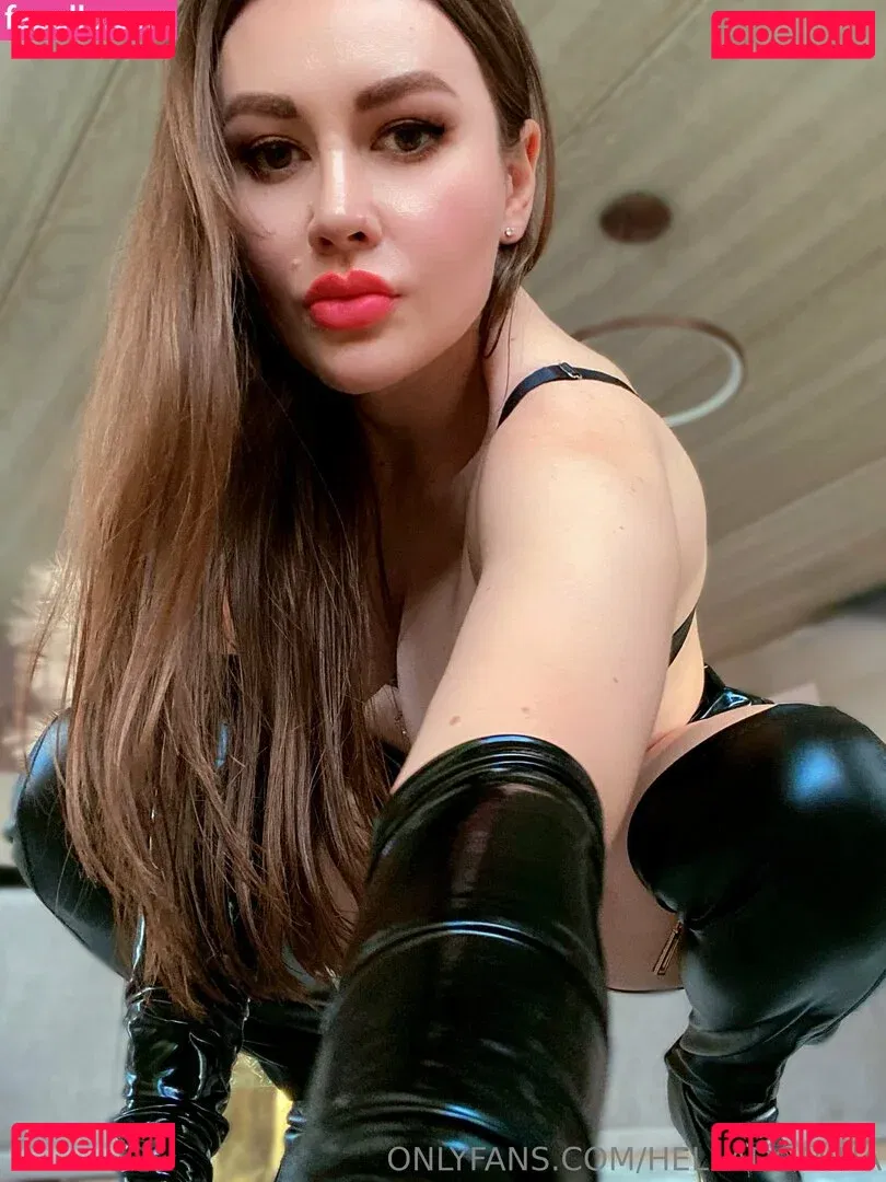 helladomina Onlyfans Photo Gallery 