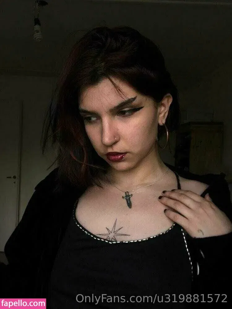 lola_deinnn Onlyfans Photo Gallery 