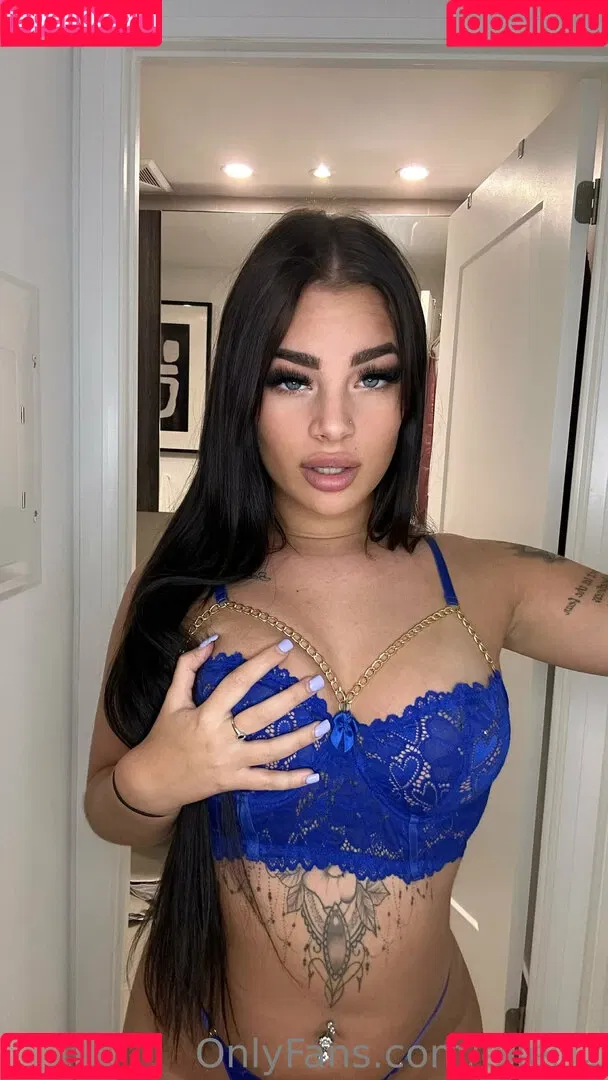 Lana James Onlyfans Photo Gallery 