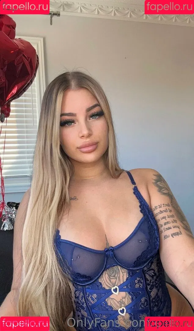 Lana James Onlyfans Photo Gallery 