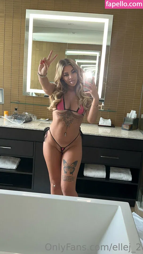 Lana James Onlyfans Photo Gallery 